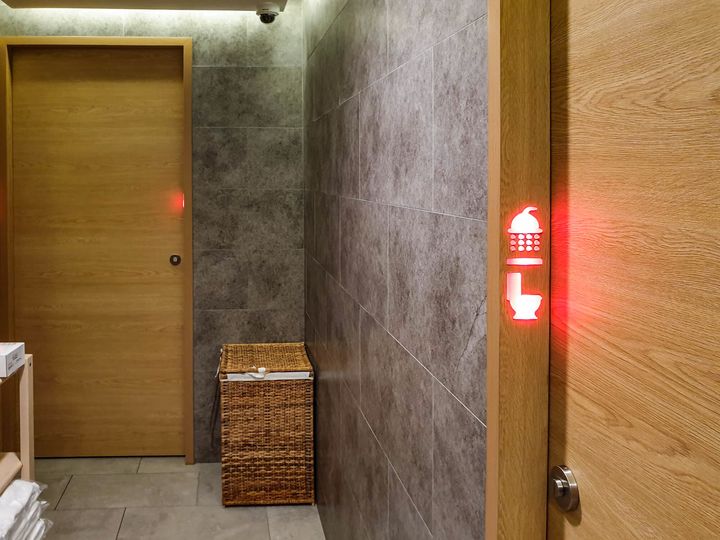 Shower and restroom lights, Marhaba Lounge Singapore T3.